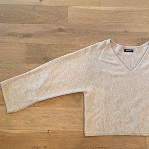 Naadam v neck cropped essential cashmere sweater